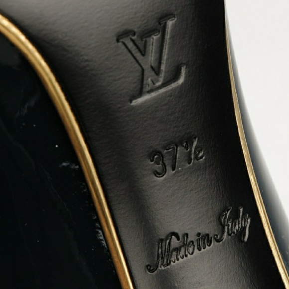 Shoe - Picture 3 of 7